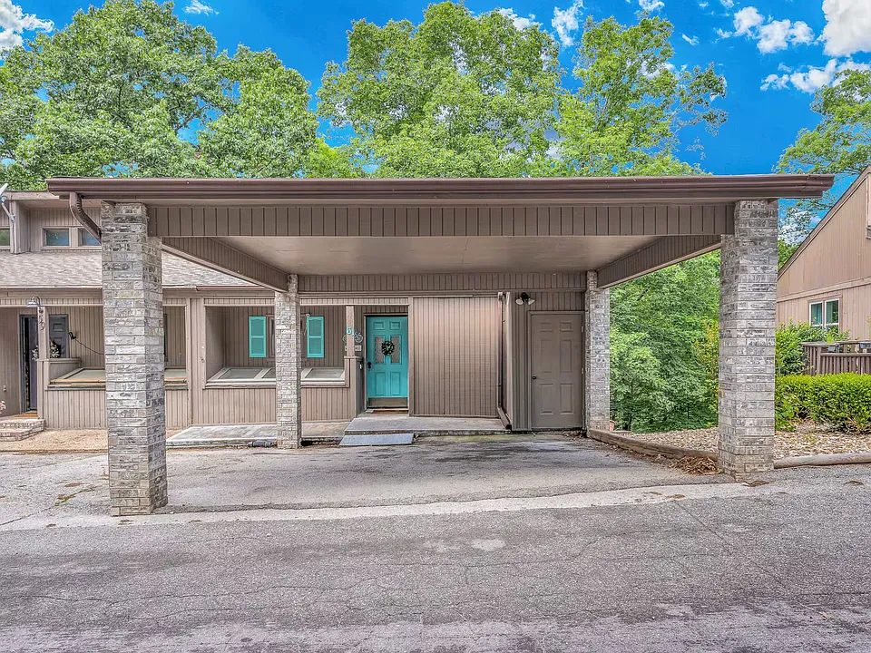 61 Davis Cir
