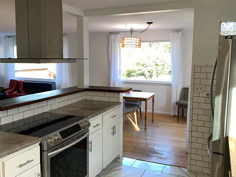 5014 35th Ave SW — Photo 7