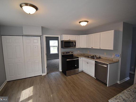 3rd image of 29167 Doubletree Dr