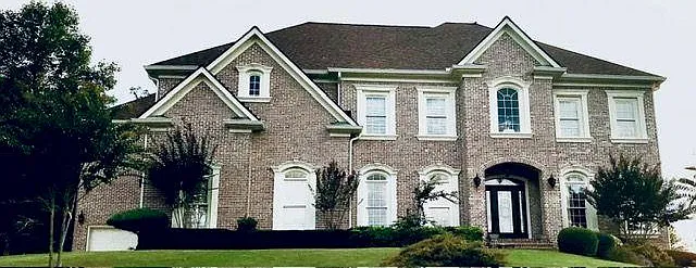 8910 Pinehurst Cv — Photo 1