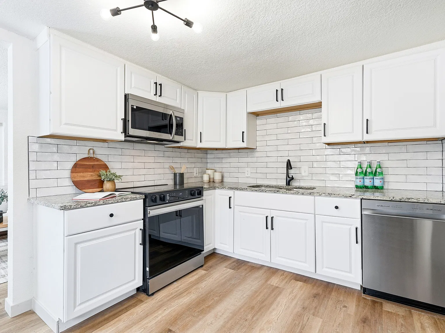 5 bed, 1440 sqft, $3,000 — Photo 4