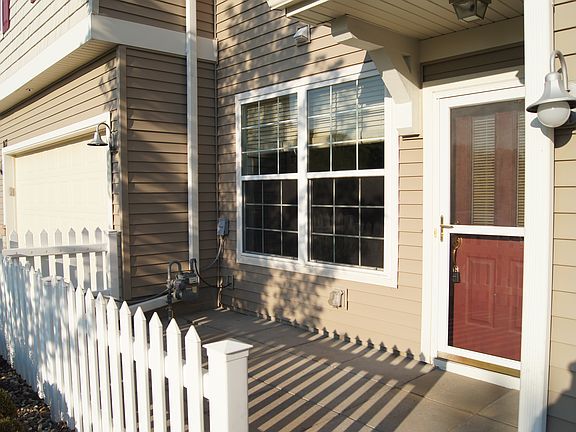 3rd image of 815 Braunworth Ct