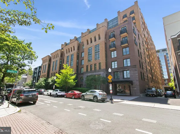 910 M St NW APT 1002, Washington, DC 20001