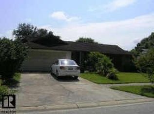 10689 95th St, Largo, FL 33777