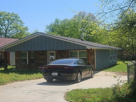 2nd image of 1210 Ridgelea Ave