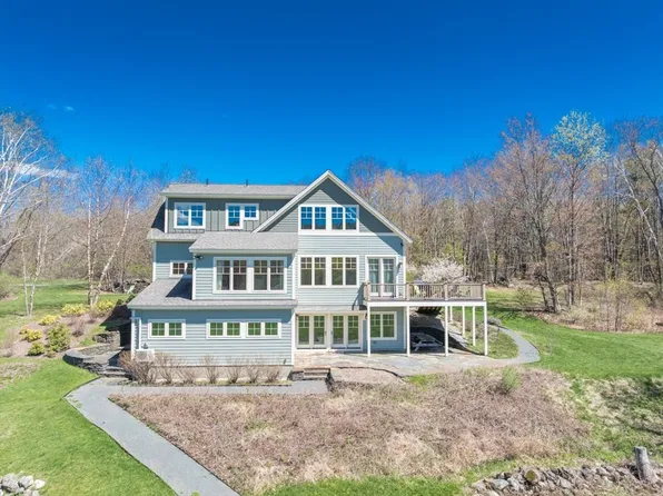 474 Little Mohawk Rd, Shelburne, MA 01370