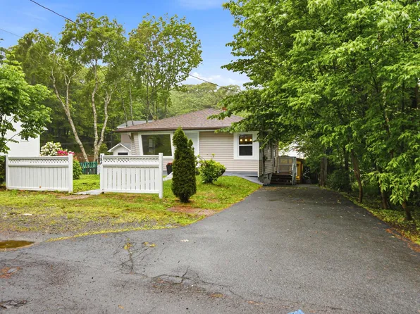 12 Nelson Ave, Halifax, NS B3P 1V8