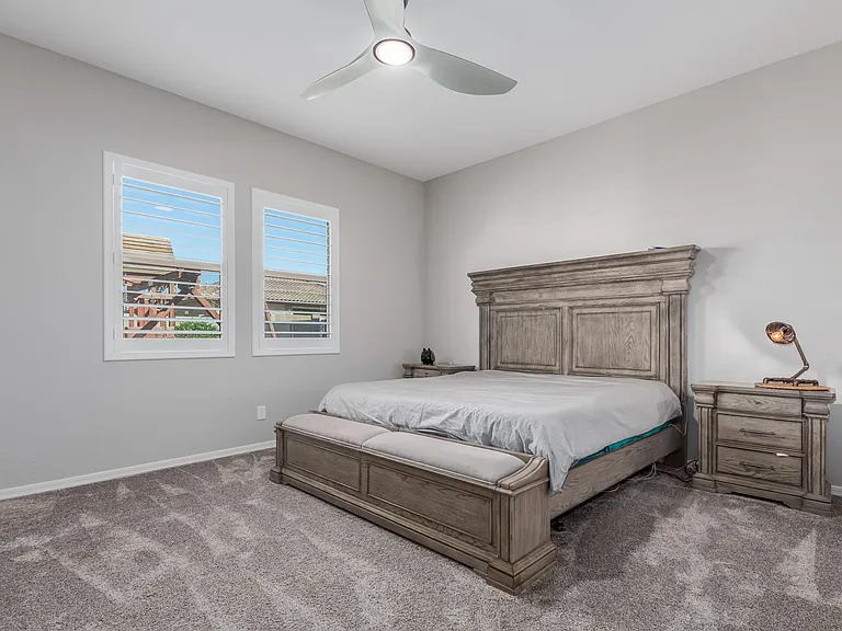 1140 W Whistling Thorn Ave — Photo 10