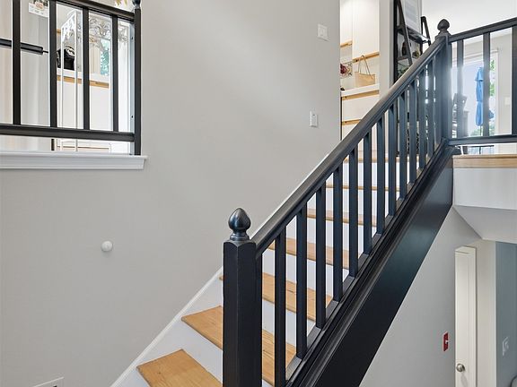 4th image of 12 Charles Chase Way