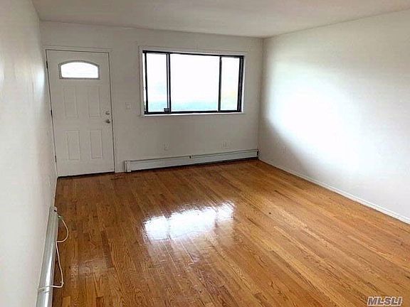 5th image of 8 Island Pkwy APT 6A