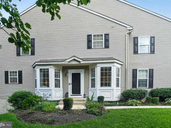 227 Tall Pines Dr, West Chester, PA 19380