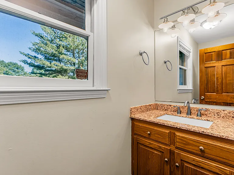 33 Serafin Ct — Photo 35