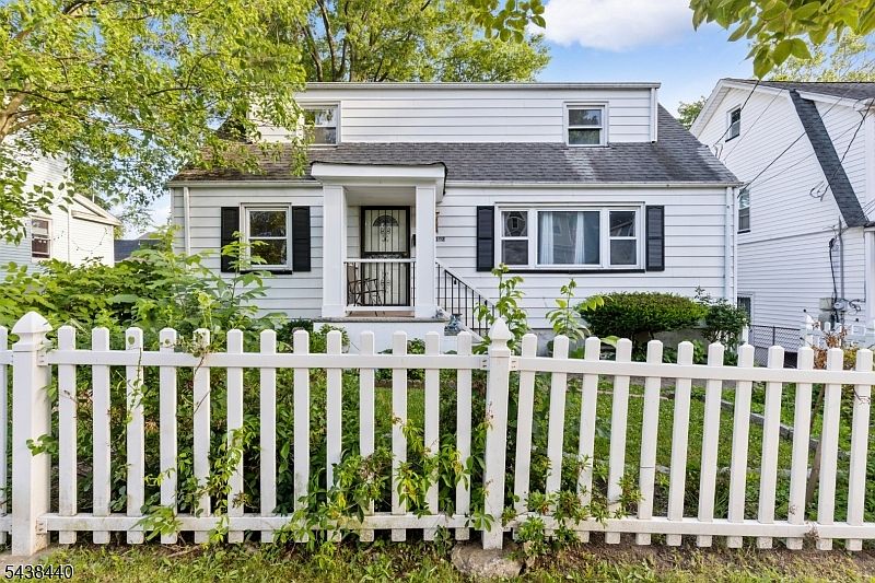 1st image of 102 Hobson St