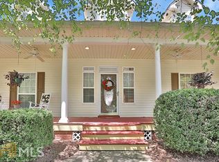 205 N Waterford Dr, Fayetteville, GA 30214