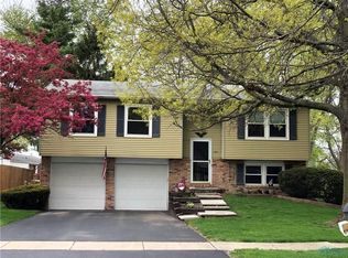 160 Partridge Ln, Perrysburg, OH 43551