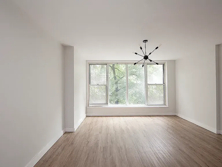 228 E 51st St #3 — Photo 2