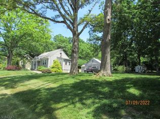 27 Springtown Rd, Washington, NJ 07882