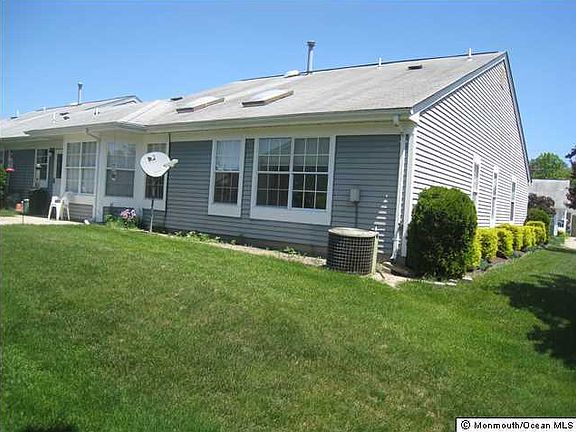 2nd image of 1191 Thornbury Lane #A