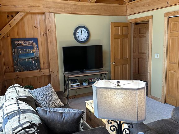 2nd image of 9001 W Skyline Pkwy #2