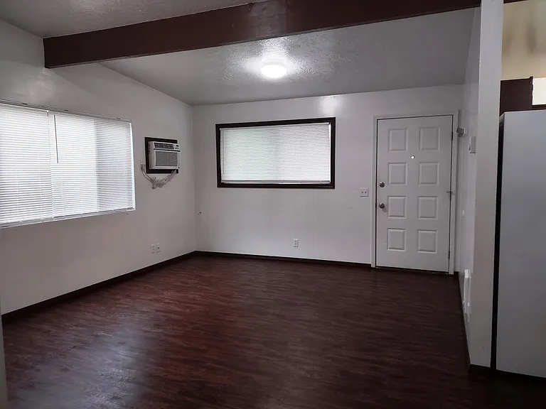 1517 N Marguerite Rd — Photo 3