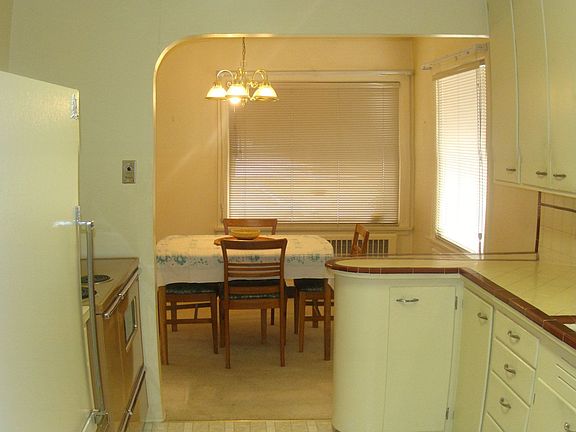 4th image of 6134 S Park Ave