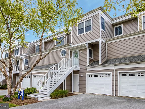 3rd image of 38240 Lookout Ln APT 1060