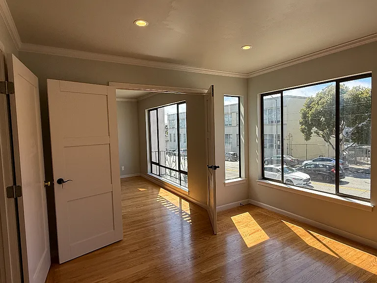 4039 Mission St — Photo 4