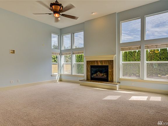 3rd image of 2515 Lupine Ln