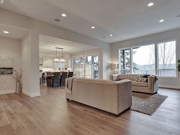 5th image of 1694 Killarney Dr