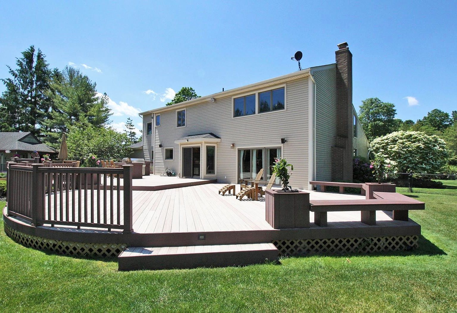 18 Cabriolet Ln, Melville, NY 11747 Zillow