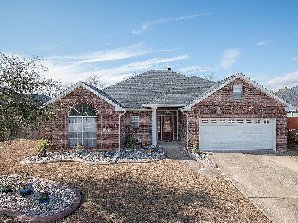 1st image of 14331 Carriage Cir
