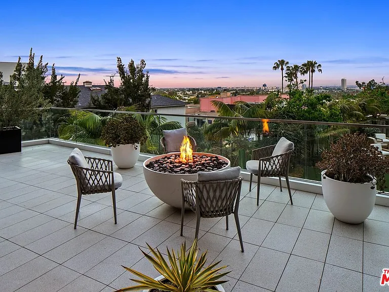 8420 Sunset Blvd #307 — Photo 35