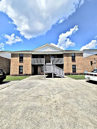 228-304 Cedar Lake Pl SW Photo 1