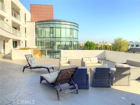 5th image of 210 N Monterey St #504