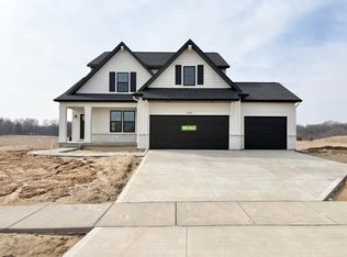 7105 Kettle Dale Ave SE, Alto, MI 49302