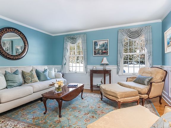 72 Heatherwood Drive