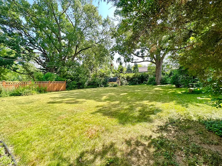 4633 Oakwood Ave — Photo 12