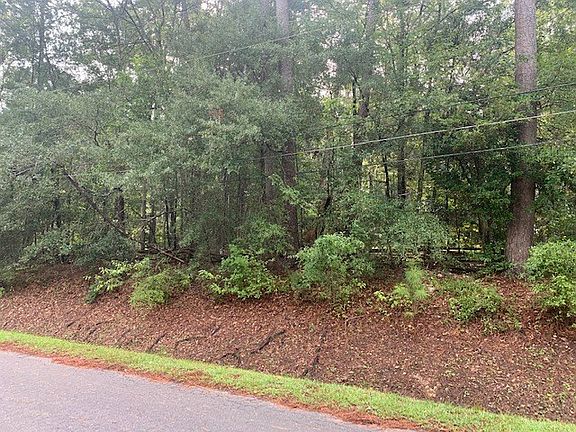3rd image of Linwood Ln