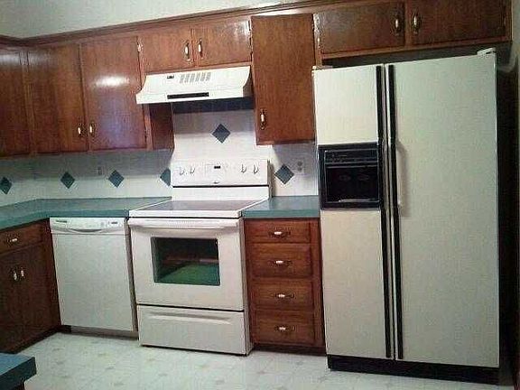 2nd image of 5108 NW Meadowbrook Dr
