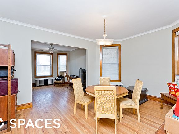 4th image of 3816 N Claremont Ave #1