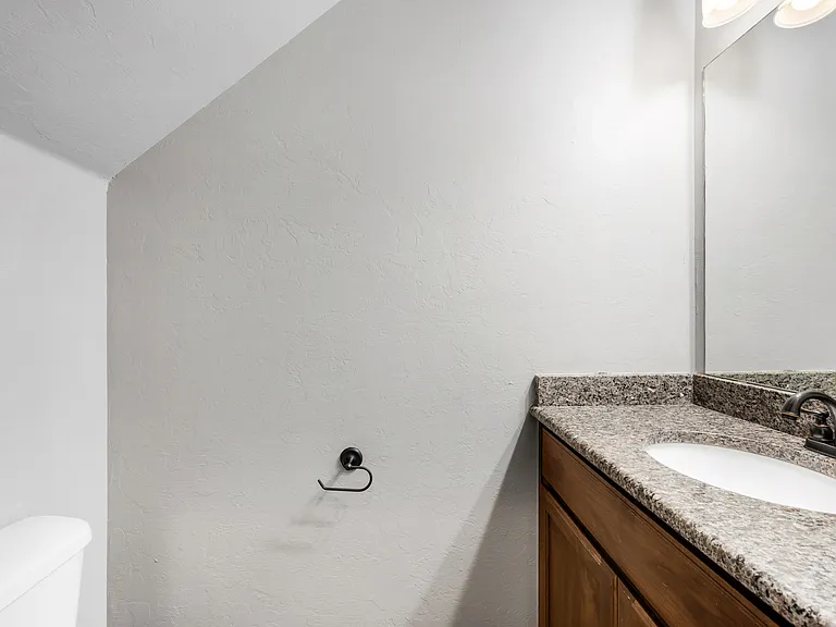 13 NE 7th St #13 — Photo 10