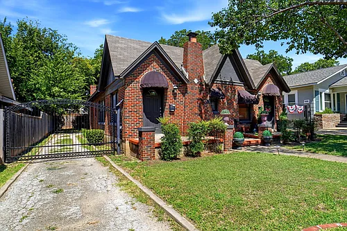 1806 Clover Ln Photo 1