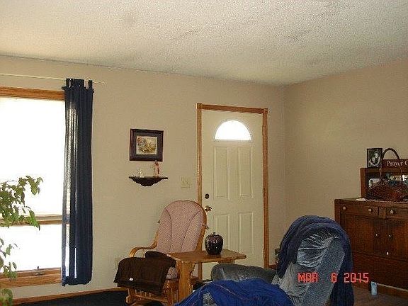 2nd image of 813 Wedgewood Dr