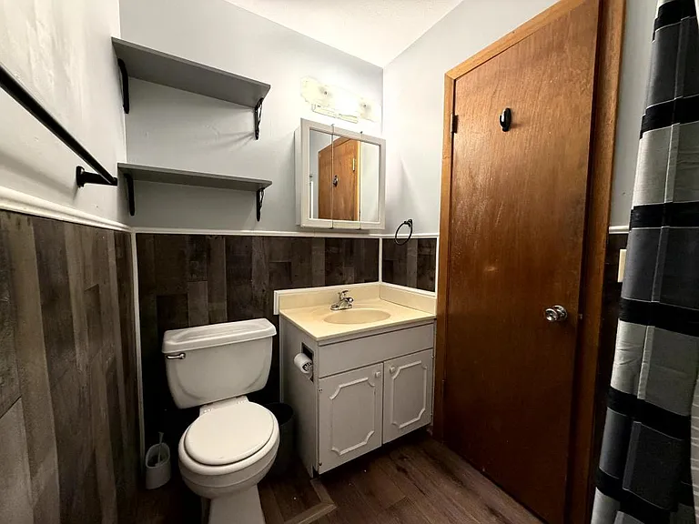 1302 E 13th Ave — Photo 10