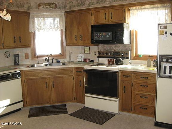 3rd image of 642 James Blvd