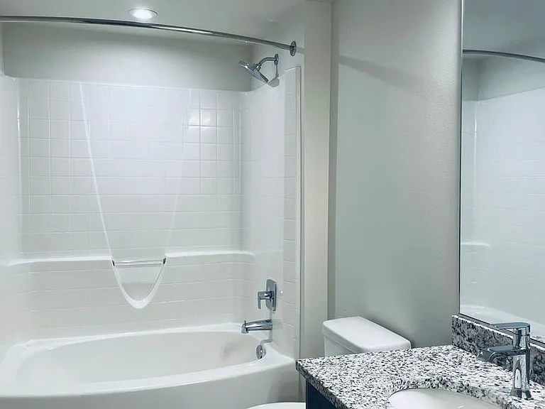 Lexington Apartments — Photo 14