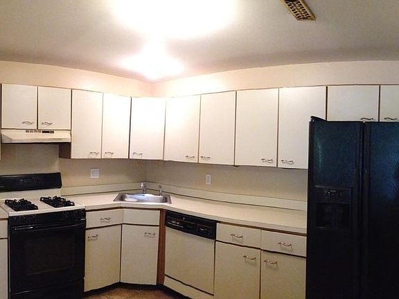 5th image of 719-8 Zlotkin Cir