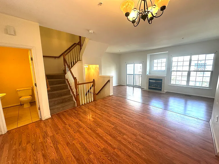 12921 Woodcutter Cir — Photo 4