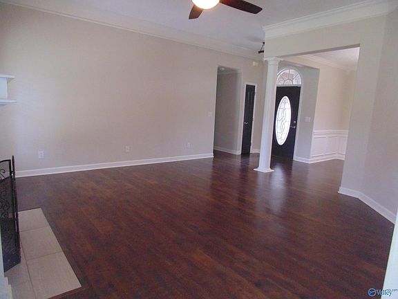 3rd image of 210 Duck Creek Dr