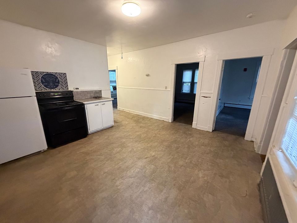 1st image of 99 Cross St APT 2R